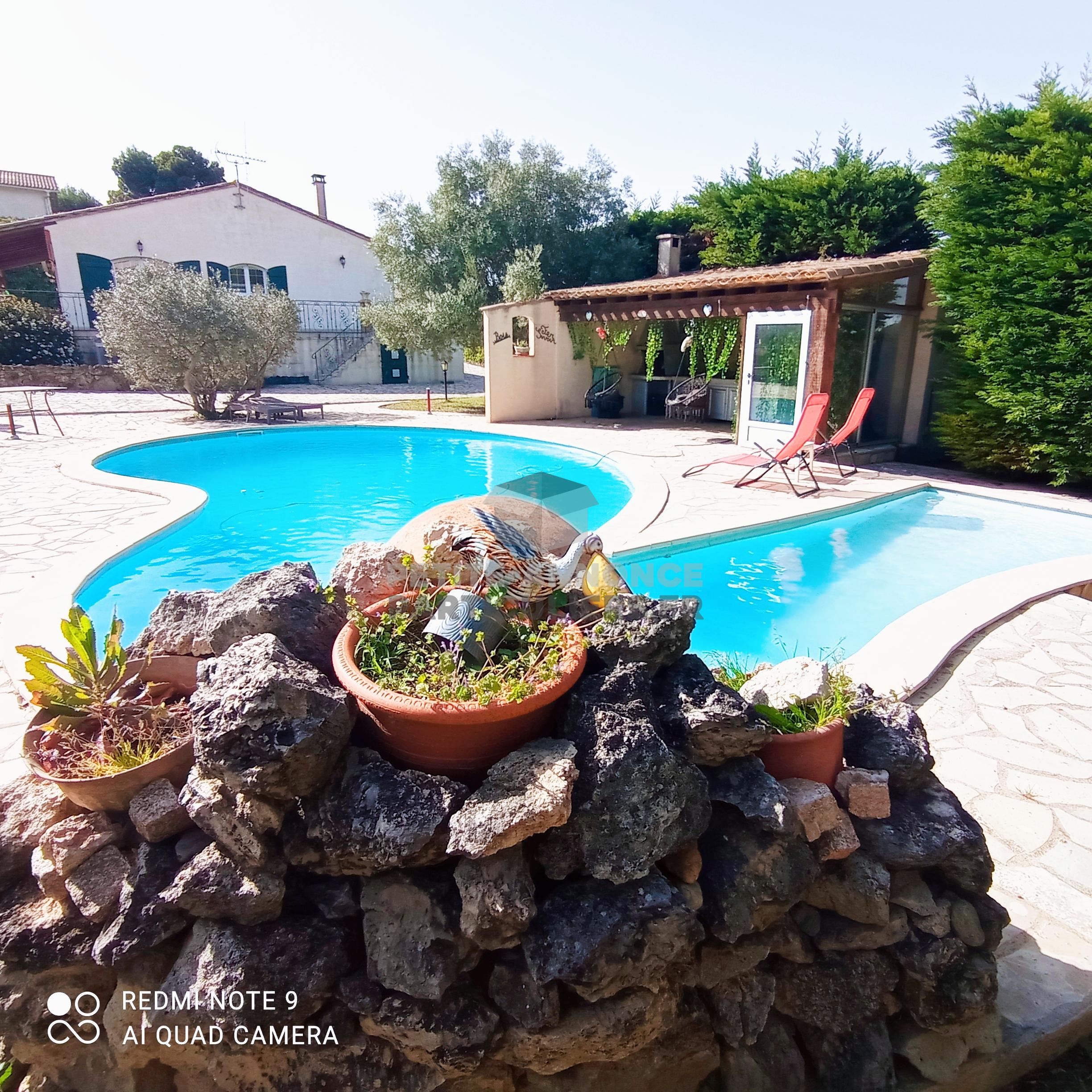Belle villa avec piscine en occitanie
