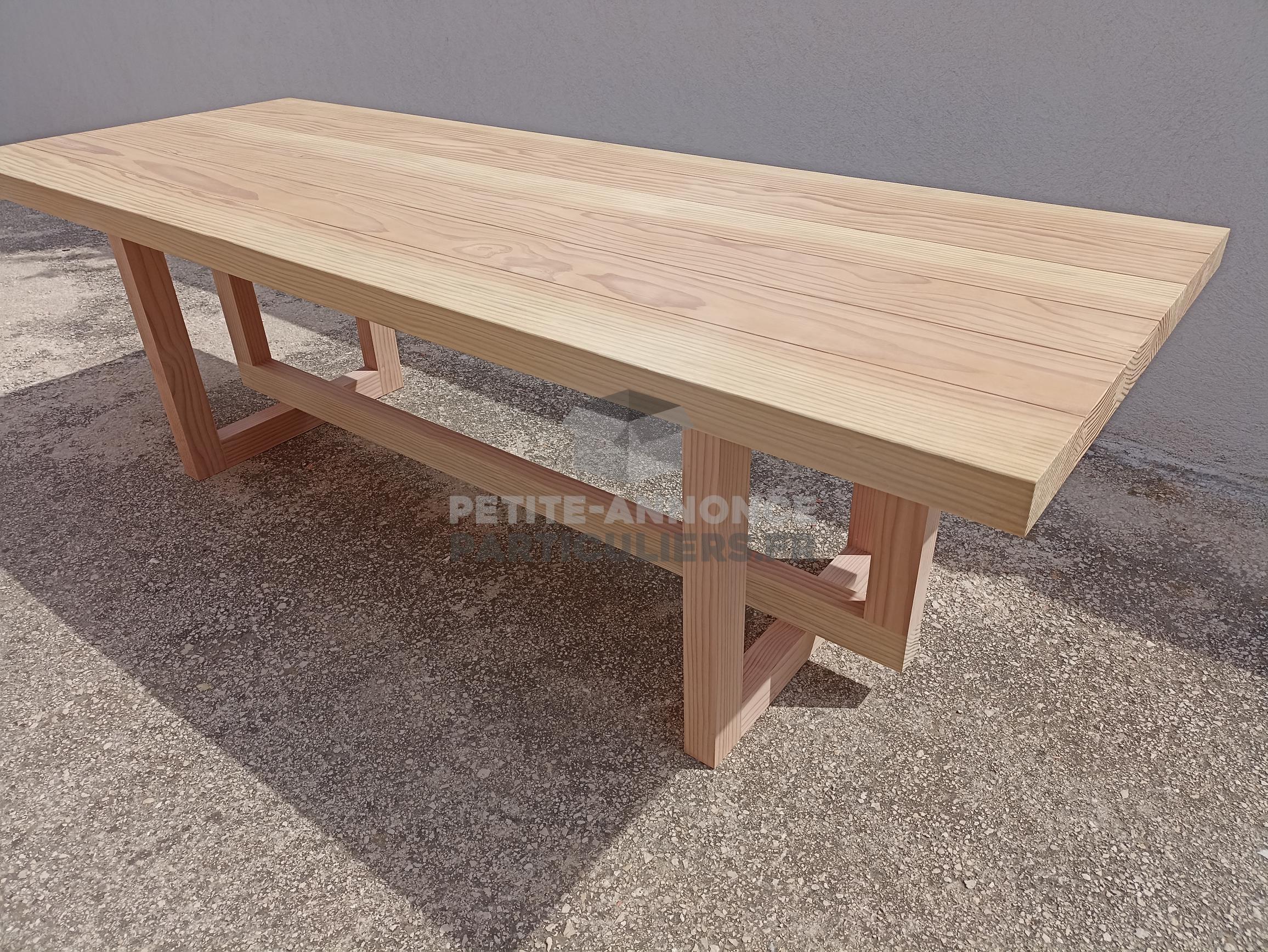 Table en bois douglas fabrication sur mesure
